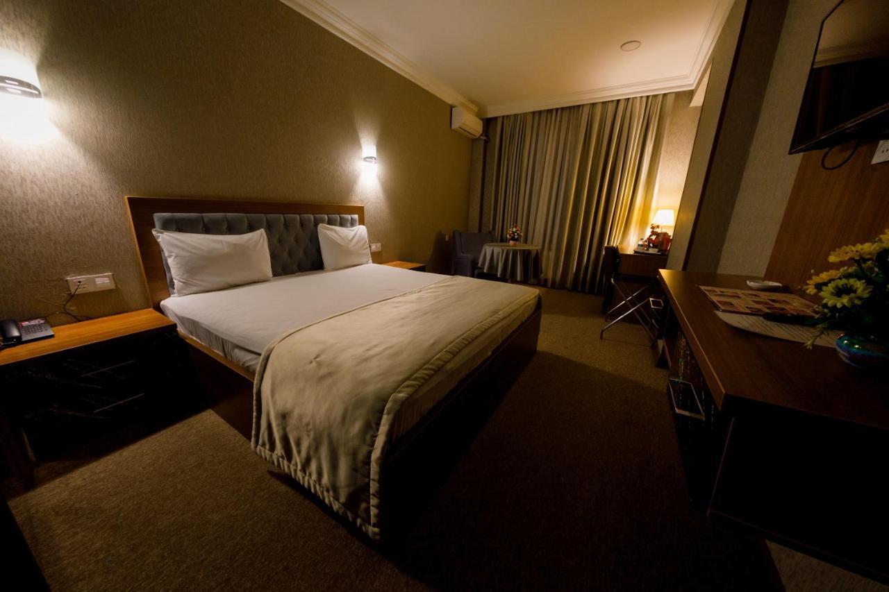 Royal Sapphire Hotel Баку Екстер'єр фото