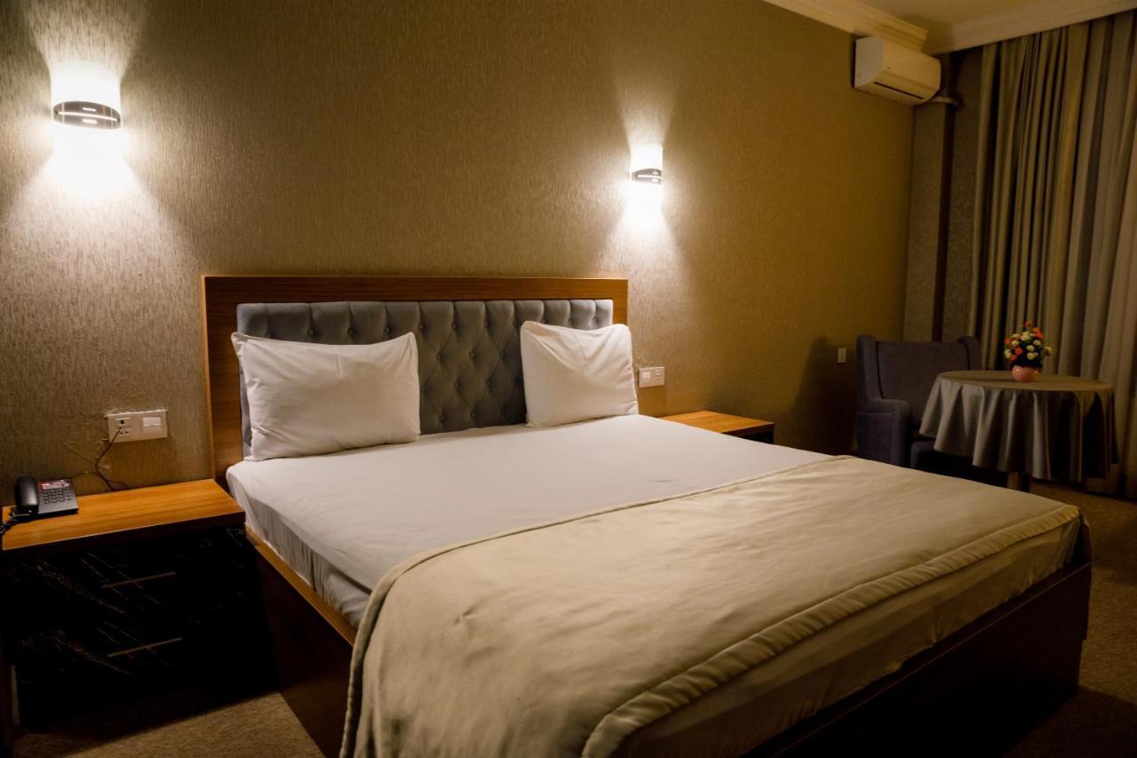 Royal Sapphire Hotel Баку Екстер'єр фото